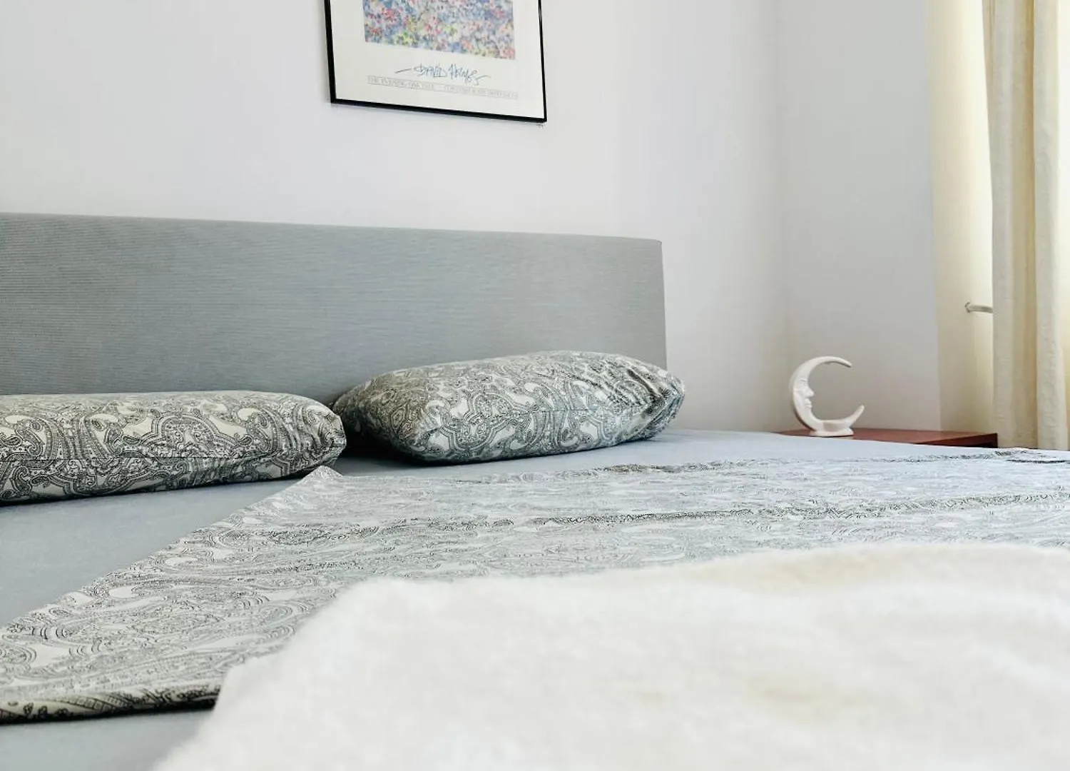 Tranquil Unirii Residence - Elegant & Spacious Living With Parking Steps From Parliament 0*, Bucarest