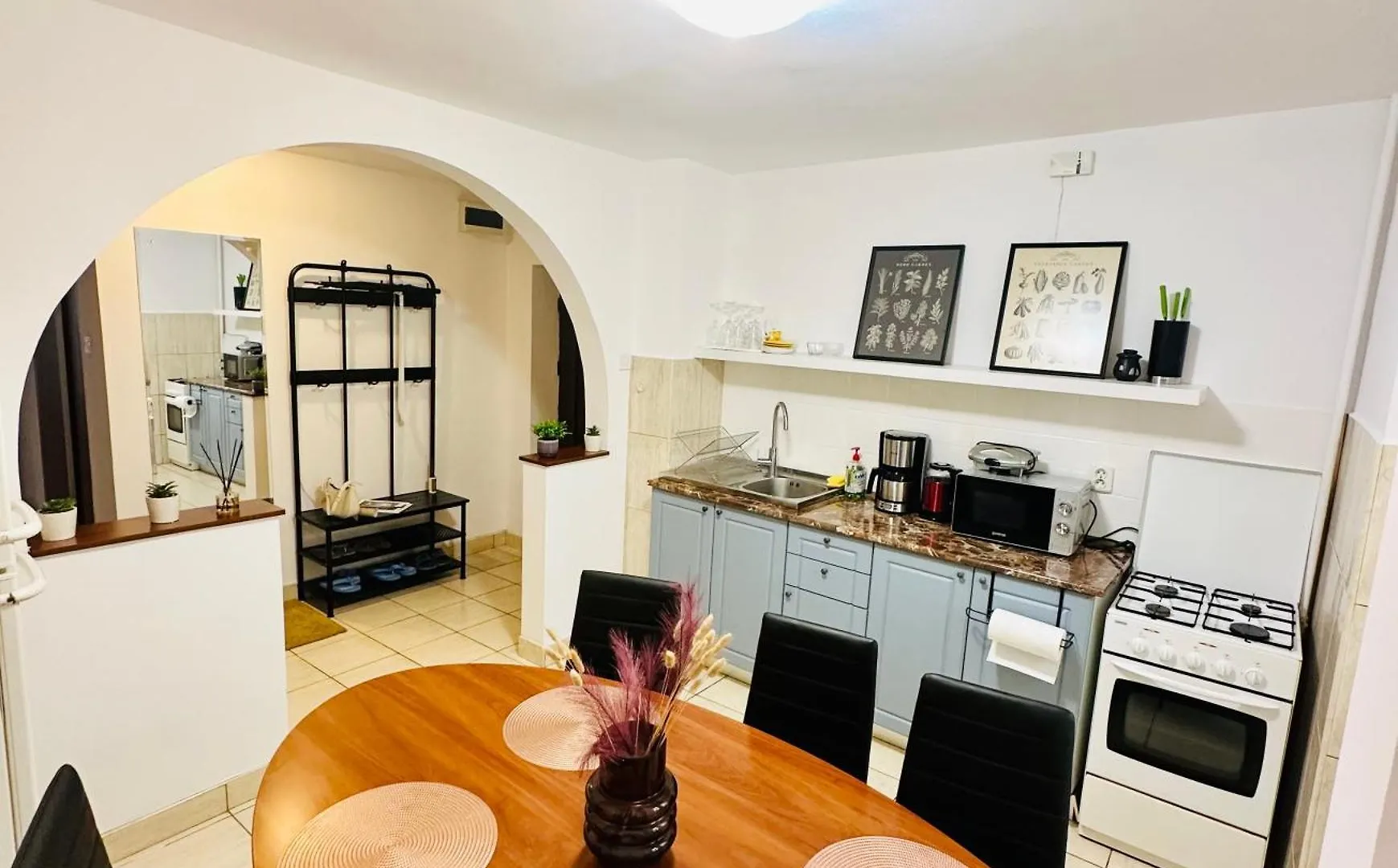 Appartamento Tranquil Unirii Residence - Elegant & Spacious Living With Parking Steps From Parliament