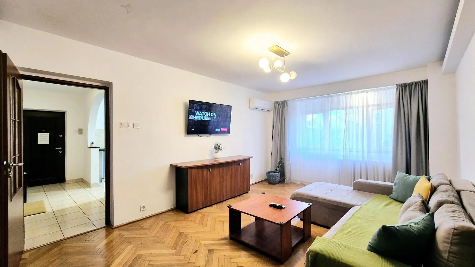 Appartamento Tranquil Unirii Residence - Elegant & Spacious Living With Parking Steps From Parliament Romania